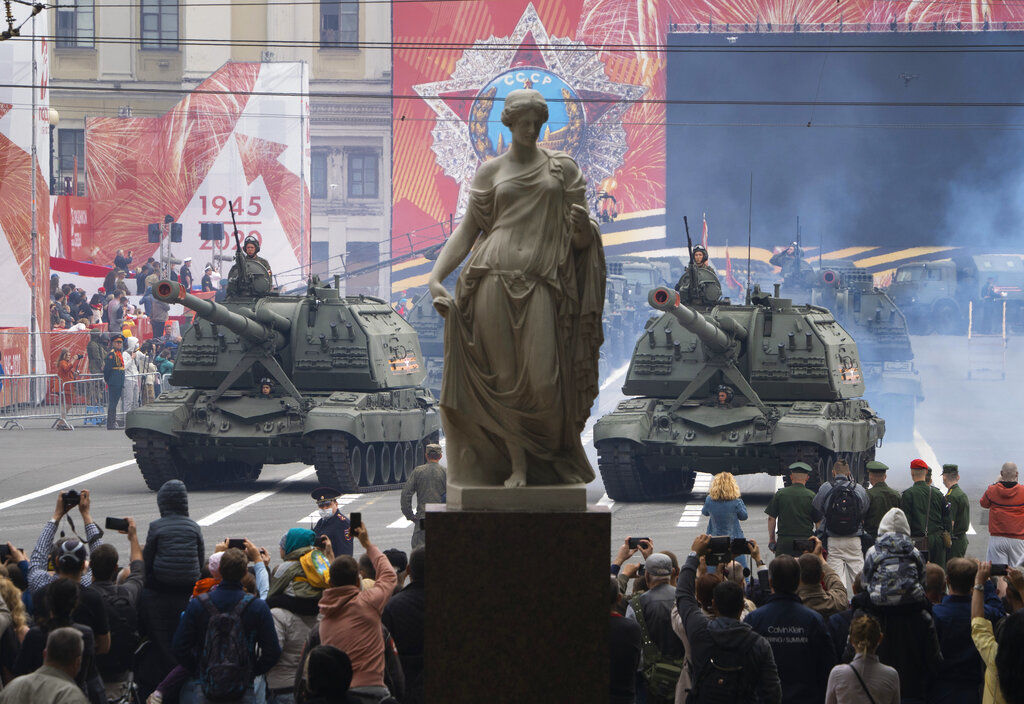 APTOPIX Virus Outbreak Russia Parade Rehearsal